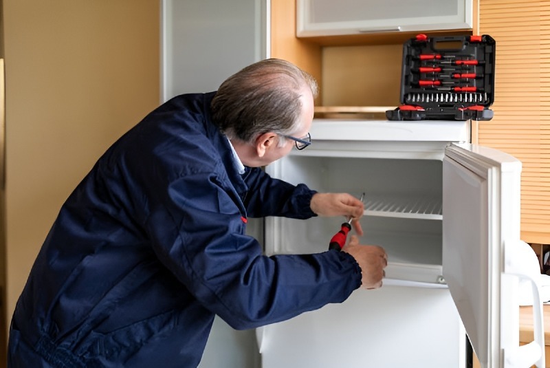 DIY Tips Before Visiting a Frigidaire Repair Center